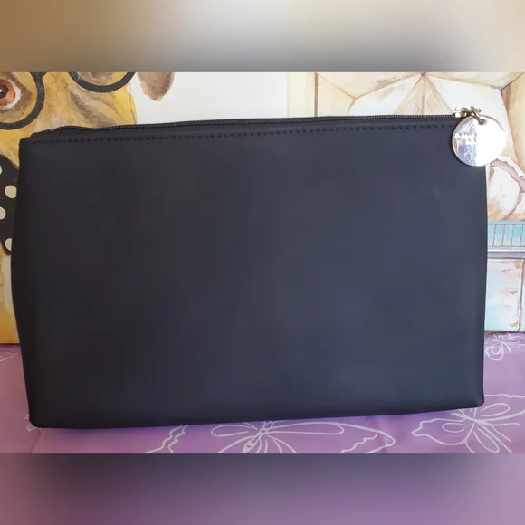 Givenchy Cosmetic Pouch Gucci Brush & Chanel Mascara - Picture 6 of 14